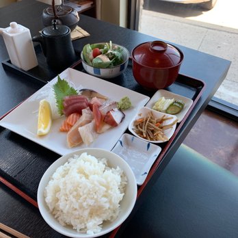 En Japanese Cuisine - Sashimi Combo - Sushi Bars Near Me - Frisco, Texas