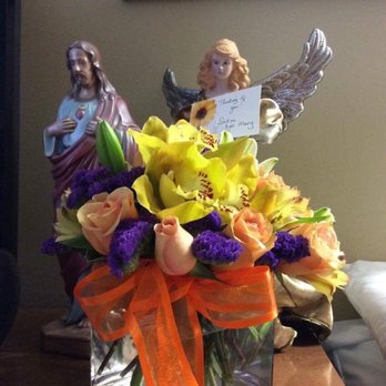Abbey Florist - What was delivered :( (not statues) - Florists Near Me - Cincinnati, Ohio
