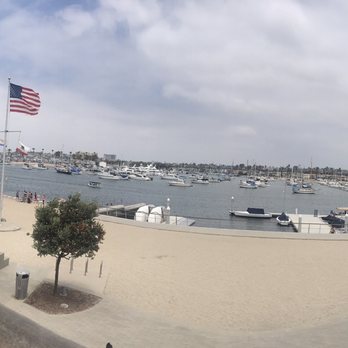 Lighthouse - Harbor view - Breakfast & Brunch Near Me - Newport Beach, California Lighthouse - Harbor view - Breakfast & Brunch Near Me - Newport Beach, California