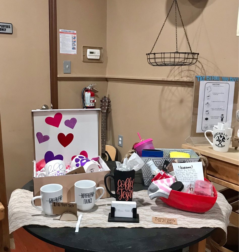 Mountain Mike's Coffee House Logo