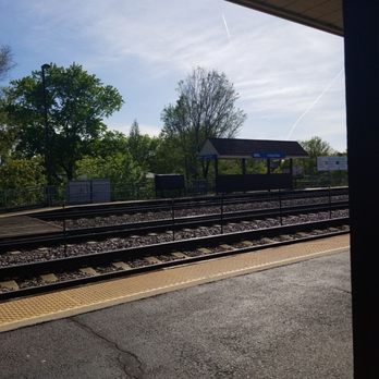 Irving Park Metra Station - platform - Train Stations Near Me Irving Park Metra Station - platform - Train Stations Near Me