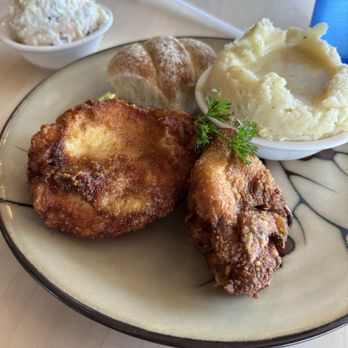 Dinah's Chicken - Wing and breast, Cole slaw and mashed tators. - Chicken Shop Near Me - Glendale, California