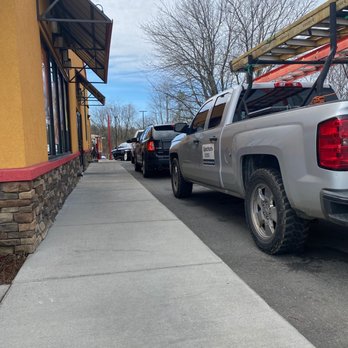 Popeyes Louisiana Kitchen - Waiting in line. Lobby closed. Even standstill for 15 minutes - Fast Food Near Me - Concord, North Carolina Popeyes Louisiana Kitchen - Waiting in line. Lobby closed. Even standstill for 15 minutes - Fast Food Near Me - Concord, North Carolina