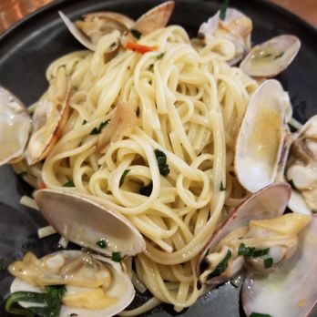 Urban Coffee Roaster - Gamey clams filled with sand and salty, salty pasta - Coffee & Tea Near Me - Hong Kong, HK