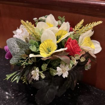 Savory Thai - Flower arrangement on table - Thai Near Me - Oceanside, California Savory Thai - Flower arrangement on table - Thai Near Me - Oceanside, California