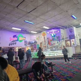 Skate rental & stuff shop Skate rental & stuff shop