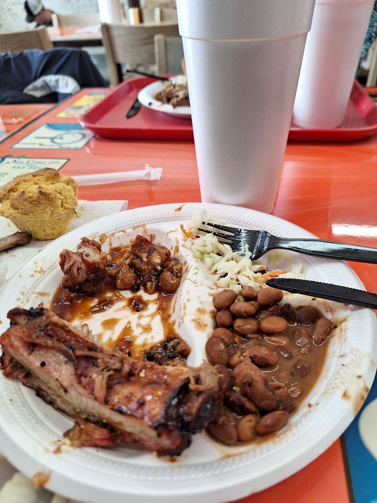 Wesley's Bean Pot & BBQ