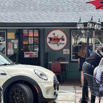 Tonys Chowder House - Exterior - Seafood Near Me - Mount Dora, Florida