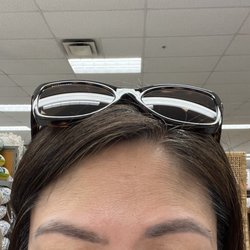Ez Eyebrow - Mis align eyebrows. No good service.