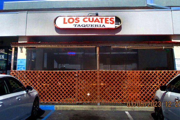 Los Cuates Taqueria by null