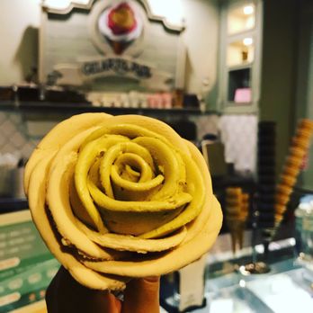 Gelarto Rosa - Ice Cream & Frozen Yogurt Near Me - Barcelona, B Gelarto Rosa - Ice Cream & Frozen Yogurt Near Me - Barcelona, B