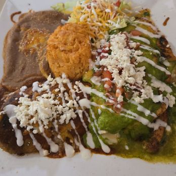 El Charro Loco - Lunch special with chili relleno, spinach and chicken quesadillas, beans and rice - Mexican Near Me - Green River, Utah El Charro Loco - Lunch special with chili relleno, spinach and chicken quesadillas, beans and rice - Mexican Near Me - Green River, Utah