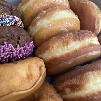 Maple Leaf Donuts - Donuts Near Me - Campbell, California
