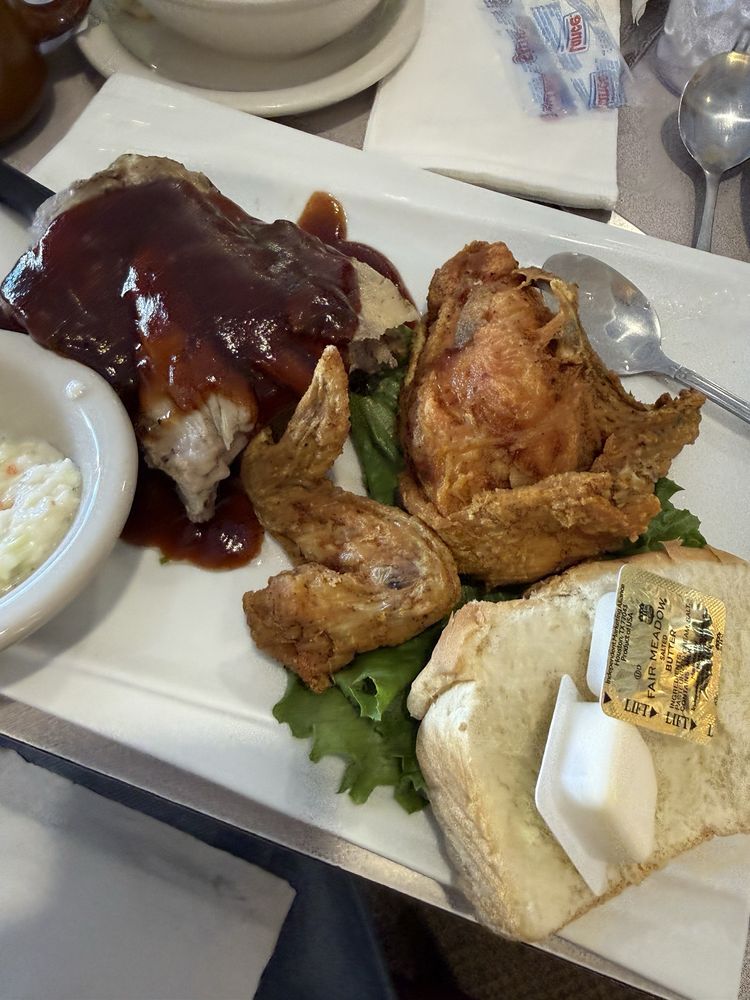 Trucks Place Restaurant