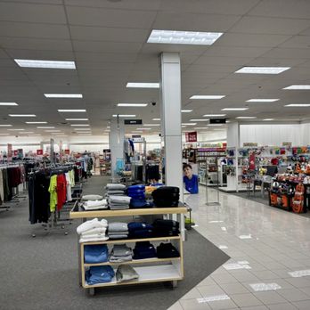 Kohl's - Kohl's on Pinnacle Parkway - Men's Clothing Near Me - COVINGTON, Louisiana Kohl's - Kohl's on Pinnacle Parkway - Men's Clothing Near Me - COVINGTON, Louisiana
