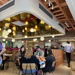 Day Maker Half Day Cafe - Seating area