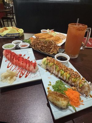 Mariscos y Sushi Los Tomateros by null