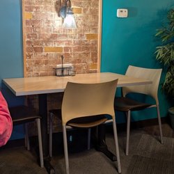 River City Grill - Cute Decor. Comfortable chairs!
