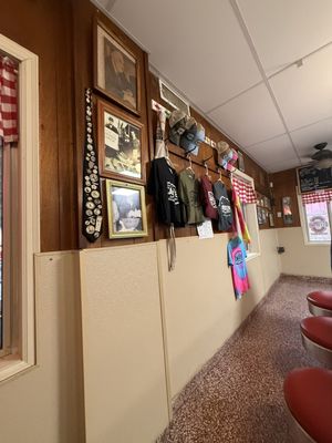 Canteen Lunch in the Alley by null