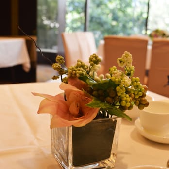 粵 - Fancy centerpieces - Cantonese Near Me - Hong Kong, HK
