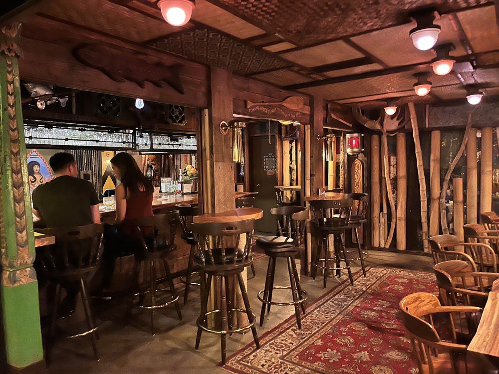 McMenamins Kalama Cove Bar