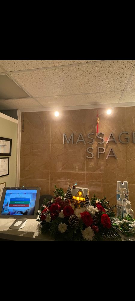 Relax Massage Heaven Logo