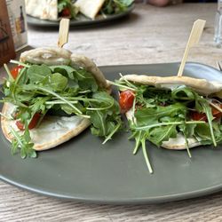 Sint John - Vegetarische Flat Bread met gegrilde groenten.