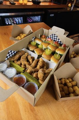 Easy Slider - East Side Ave. by null