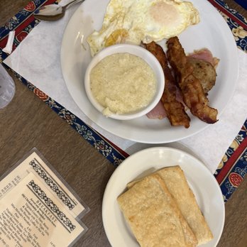 Old Chickahominy House - $15 Old Chickahominy Breakfast includes coffee - Southern Near Me - Williamsburg, Virginia