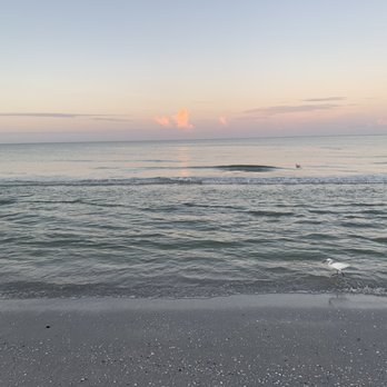 St Pete Beach - Sunrise on St Pete Beach - Beaches Near Me - St Pete Beach, Florida St Pete Beach - Sunrise on St Pete Beach - Beaches Near Me - St Pete Beach, Florida