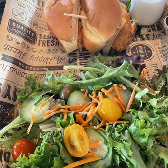 Eight Thirty Common - Completely cold spicy chicken sandwich - Gastropubs Near Me - Meridian, Idaho