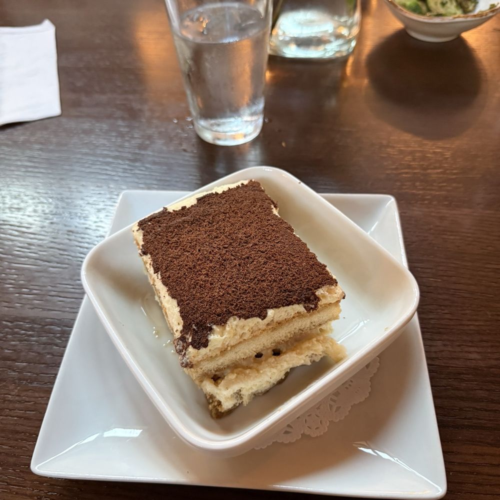 Mia's Brick Oven Pizza - Tiramisu - Pizza Near Me - Cold Springs, California