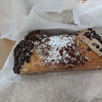 Mike's Pastry - Bakeries Near Me - Boston, Massachusetts Mike's Pastry - Bakeries Near Me - Boston, Massachusetts