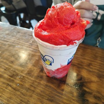 The Meadows Original Frozen Custard - Ice Cream & Frozen Yogurt Near Me - Williamsburg, Virginia