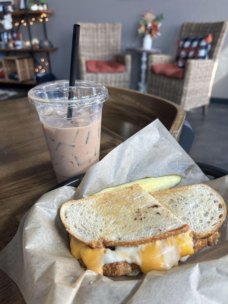 Ten Arrows Coffee & Bistro Logo