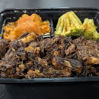 Tastebudz Creole Kitchen - Oxtail Plate with Broccoli, and Yams $35.00 - Beverage Store Near Me - Las Vegas, Nevada Tastebudz Creole Kitchen - Oxtail Plate with Broccoli, and Yams $35.00 - Beverage Store Near Me - Las Vegas, Nevada
