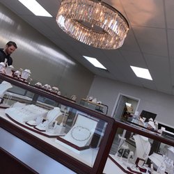 The Diamond Club - Jewelry store with endless possibilities! One stop jewelry store.... you never need to go anywhere else!