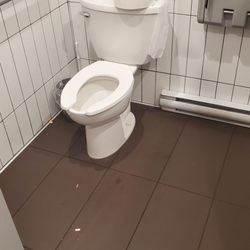 KFC - Dirty toliet