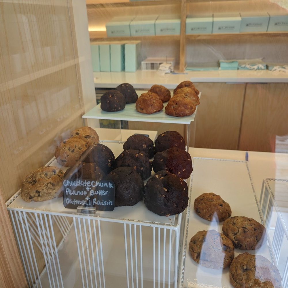 EaDough - Pastry window - Bakeries Near Me - Houston, Texas EaDough - Pastry window - Bakeries Near Me - Houston, Texas