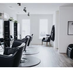 The Pampered Peacock - Hairstylist Area