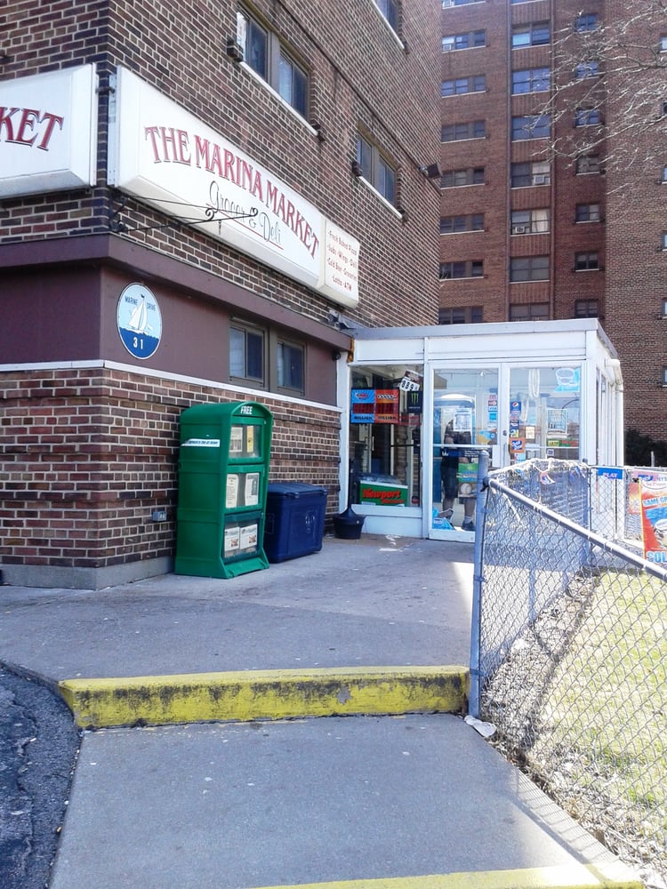 THE MARINA MARKET Updated July 2024 12 Photos & 13 Reviews 31