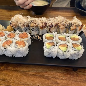 Komorebi Full House - Spicy Tuna Roll, Salmon Avocado Roll and Burning Dragon Roll - Sushi Bars Near Me - Brooklyn, New York