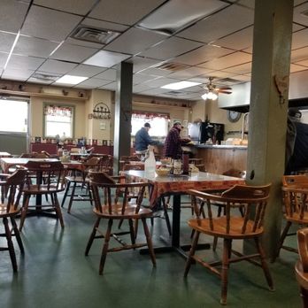 The Hen House - About a dozen tables of different sizes (2-6 person) - Coffee & Tea Near Me - Gardner, Massachusetts