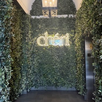 Chéri Rooftop - Lounges Near Me - Las Vegas, Nevada