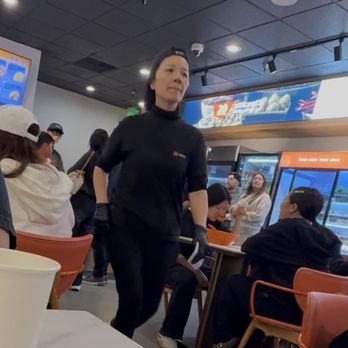 YGF MalaTang - Rude lady with employees. - Chinese Near Me - Tukwila, Washington YGF MalaTang - Rude lady with employees. - Chinese Near Me - Tukwila, Washington