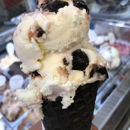 Cherry Vanilla on a black cone Cherry Vanilla on a black cone