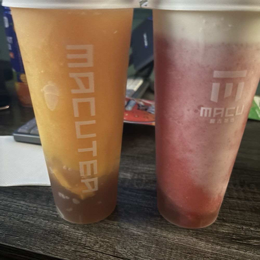 Macu Tea - Chi-Chi Strawberry Smoothie (Iced) and Chi-Chi Mango Smoothie (Summer) (Iced) - Bubble Tea Near Me - San Jose, California