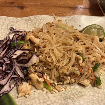 Noodles Pho U - Chicken Pad Thai - Vietnamese Near Me - Lombard, Illinois