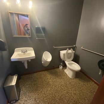 Westecunk Axe Throwing  - Clean bathrooms!! - Axe Throwing Near Me - Atlantic City, New Jersey
