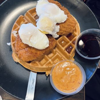 Cranford Station House - Fried Chicken Waffle - Breakfast & Brunch Near Me - Cranford, New Jersey